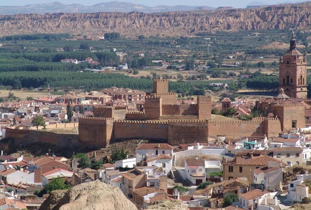 La Cueva De Guadix Villa Bagian luar foto